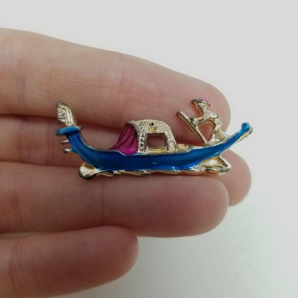 Vintage Man Pushing a River Boat with Stick Enamel Brooch, Blue Gondola, Estate - Picture 5 of 6